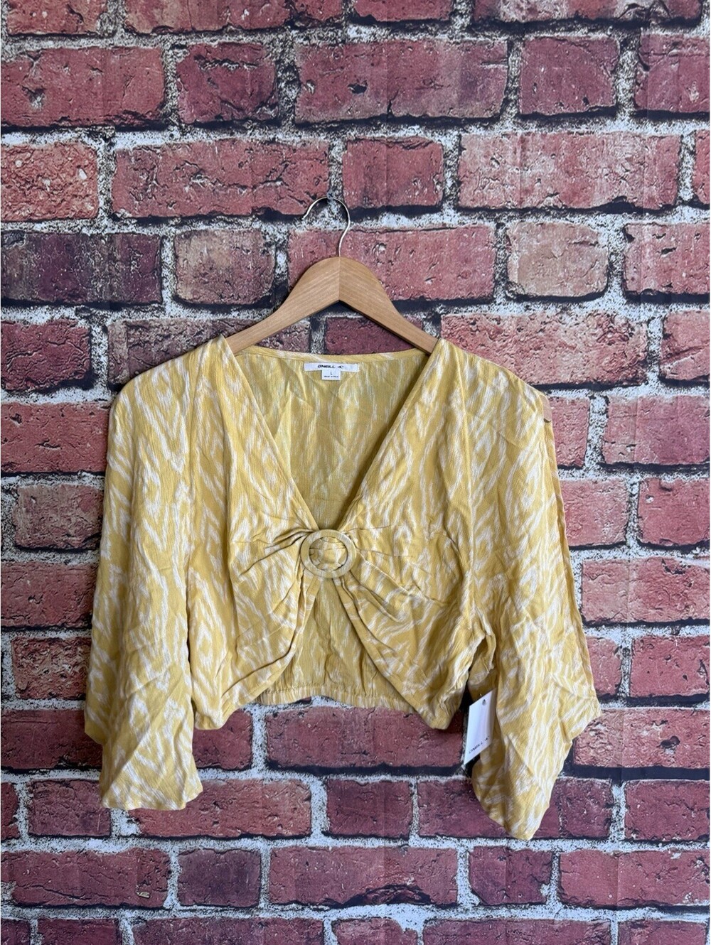 Oneill Womens Yellow Long Sleeve Cropped Shirt Size Large NWT